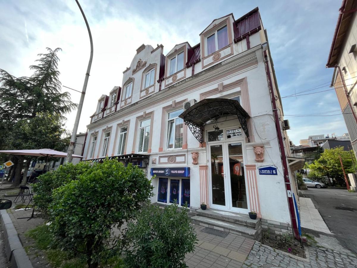 Old Clty Hotel บาทูมิ ภายนอก รูปภาพ